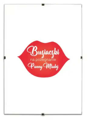 Pamiątkowy biały plakat "Buziaki na pożegnanie Panny Młodej" w antyramie.