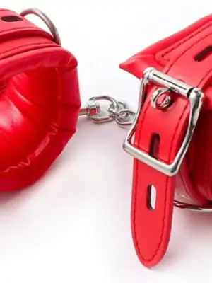 Fetish Fever - Cuffs with chain - Red
