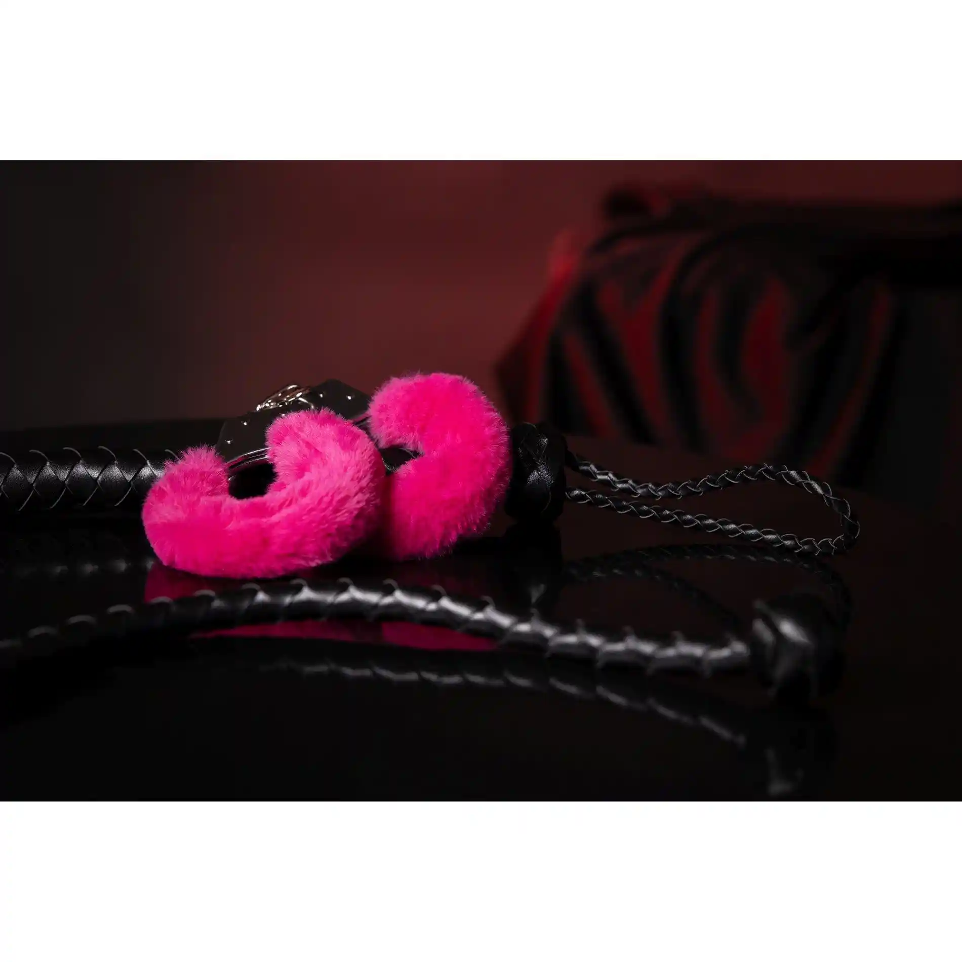 Furry Metal Hand Cuffs - Pink - obrazek 10